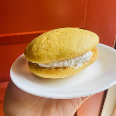 Banana Pudding Whoopie Pie