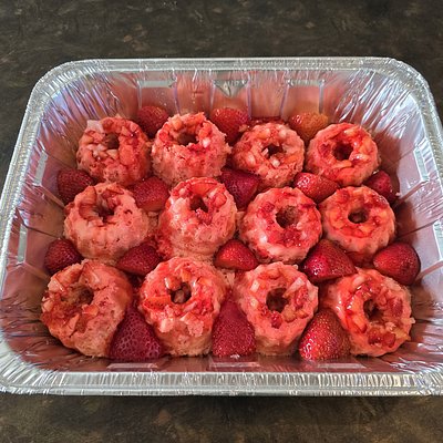 12 Bite Sized Strawberry Fresaflans