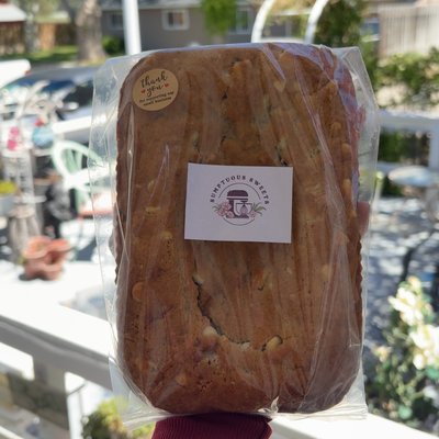 White Cholate Banana Bread 