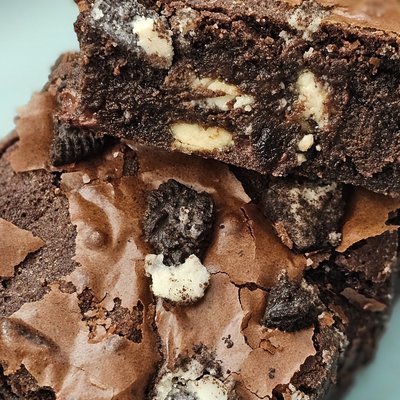 Cookies & Cream Brownie