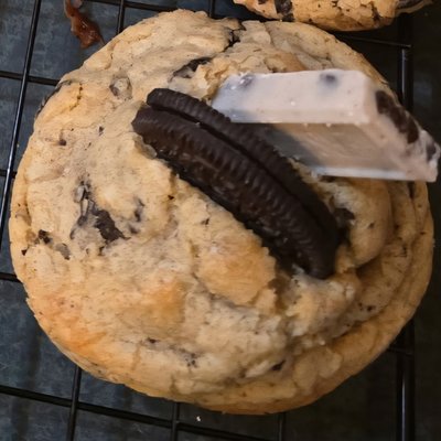 Cookies & Cream Cookie