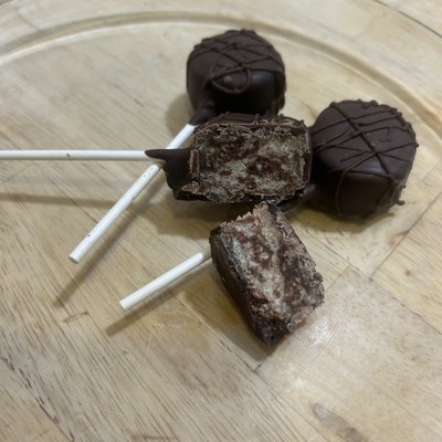 Chocolate Chip Cake Pops 