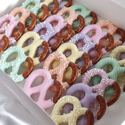 Dipped Pretzels 