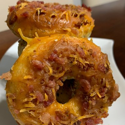 Cheddar Bacon Bagels (4)