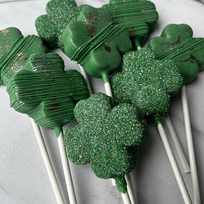 Four Leaf Clover Cake Pops