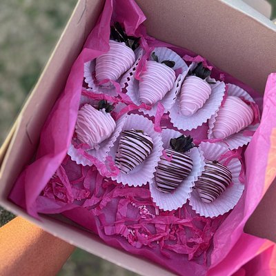 12 Chocolate Covered 🍓 