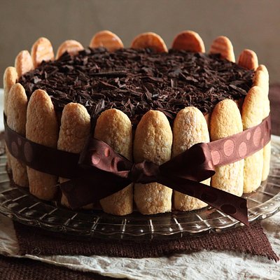 Tiramisu Cake