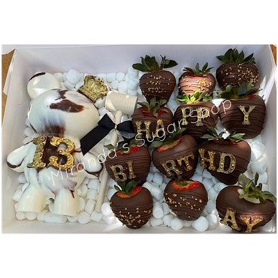 Breakabke chocolate bear w/berries