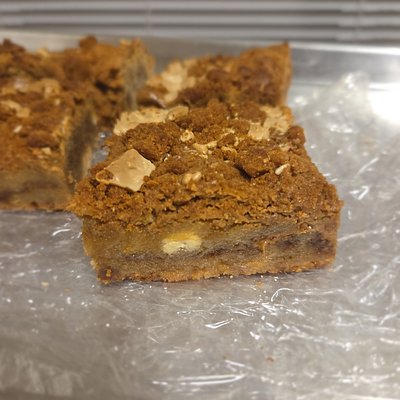 💎 Biscoff Blondies