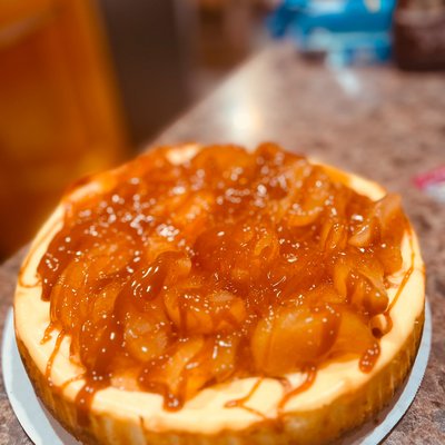 Apple Crisp Cheesecake 