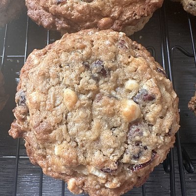 Oatmeal, White Chocolate, Cranberry Cookies 6 Pack