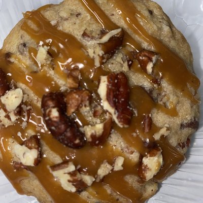 Chocolate Chip Pecan Turtle Cookie