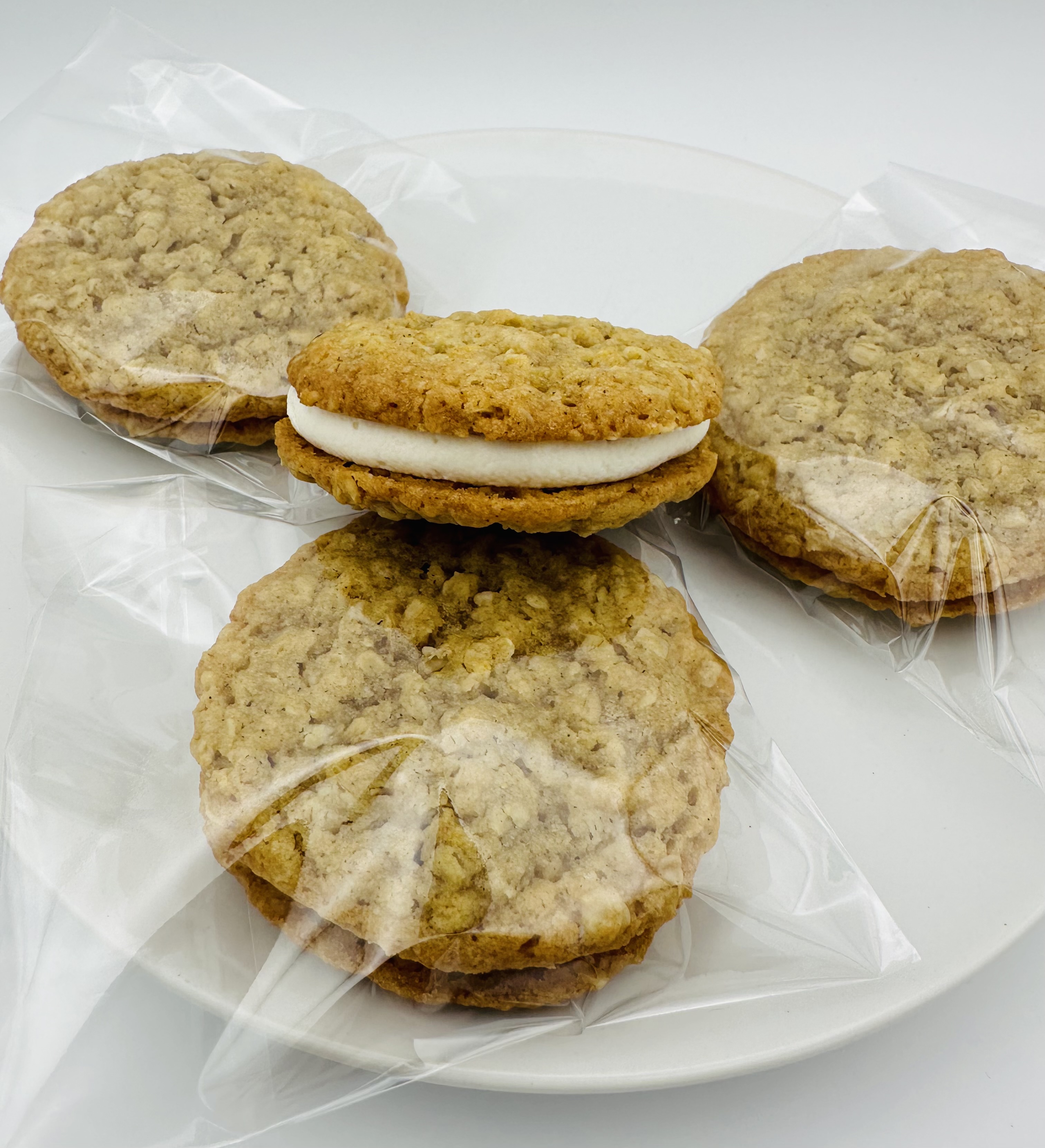 4 Oatmeal Creme Pies