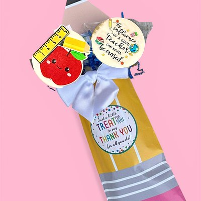 Teacher Cake Pops (2ct) 