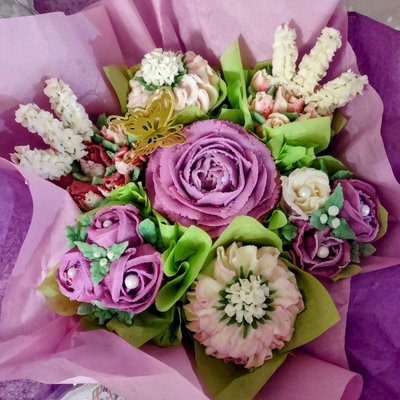 7 Blooming Cupcakes Bouquet 💐