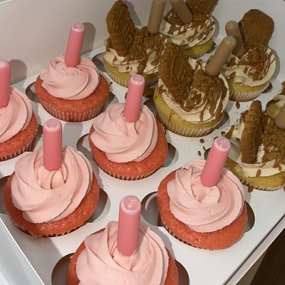 6 Strawberry - 6 Biscoff, Classic Loaded