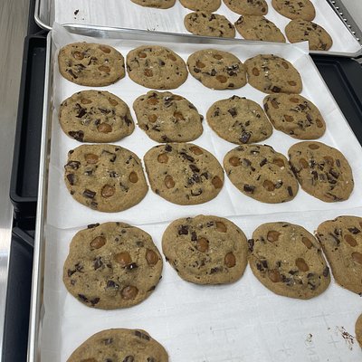 24 Carmel Bite Chocolate Chip Cookies