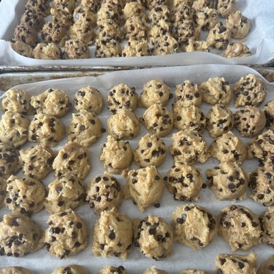 Pecan Sourdough Discard Chocolate Chip Cookies (12 Count)