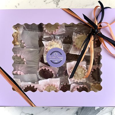 Dessert Box, Serves up to 25