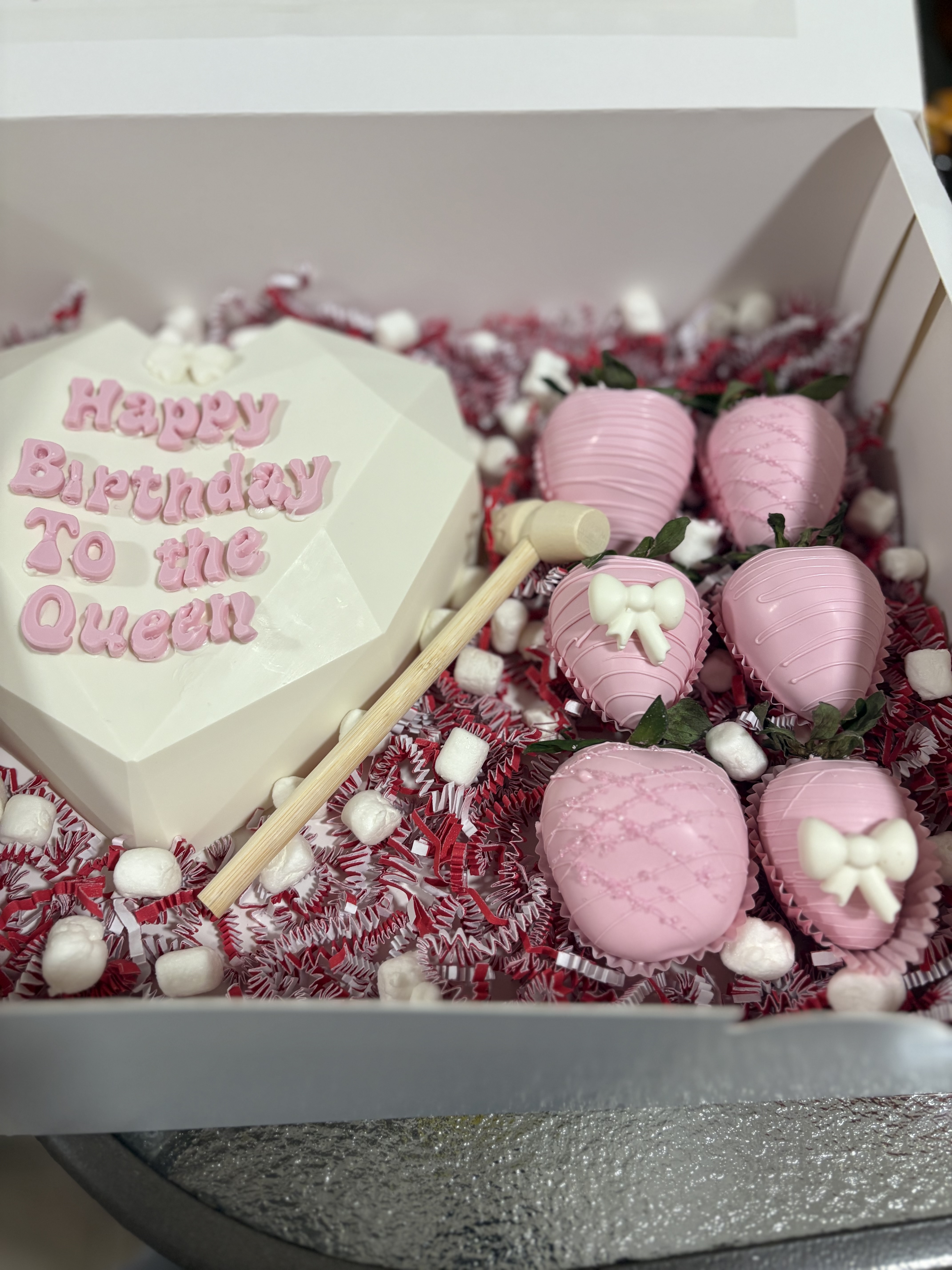 (6) Breakable Heart with strawberries 
