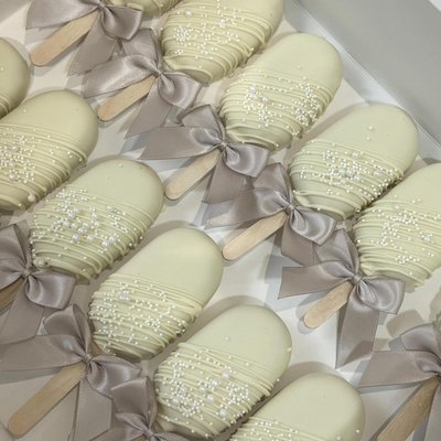 Cakesicles 