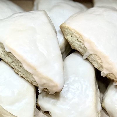 Maple Scones - 8 Medium