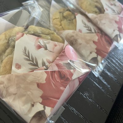 Half A Dozen Chocolate Chip Cookies 