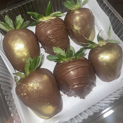 Caramel Chocolate Strawberries