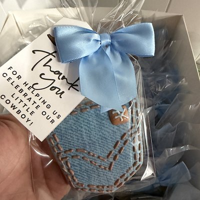  Card & Bow Packaging 