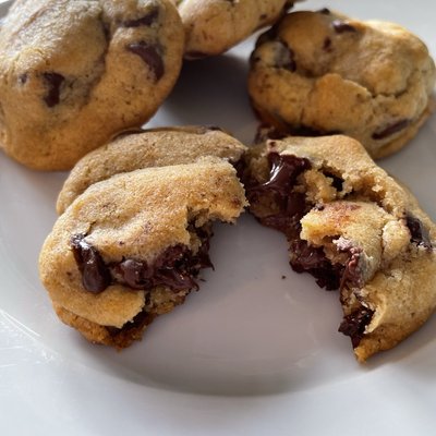 Chocolate Chip Cookies (1lb/ 1 Dozen)