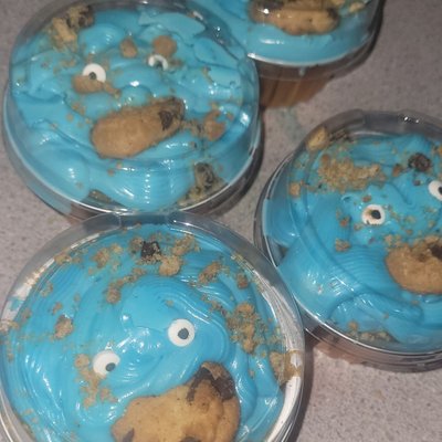 Cookie Monster Cupcake