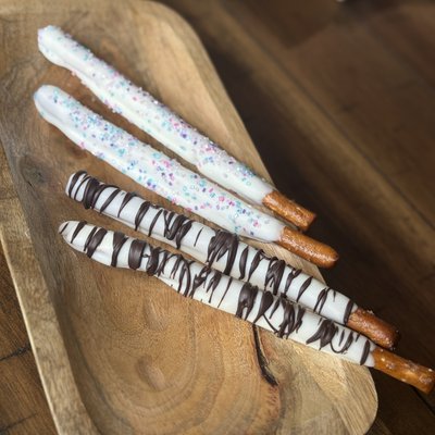 Chocolate Dipped Pretzels