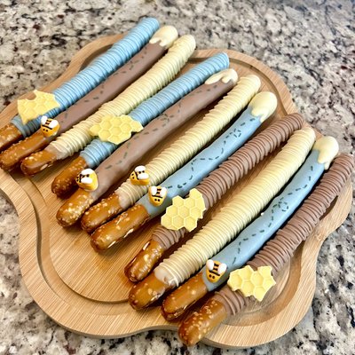 Detailed Chocolate Pretzel Rods