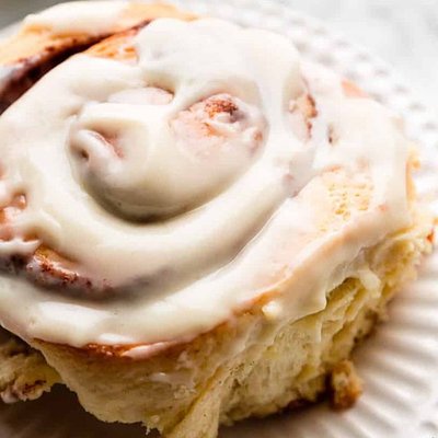 Giant Cinnamon Rolls 