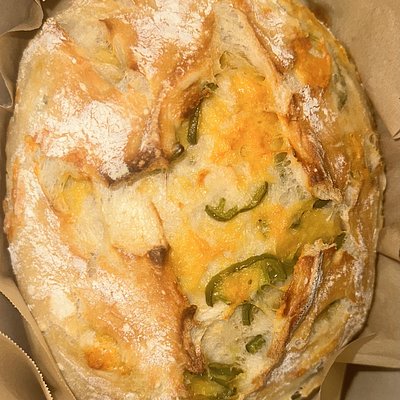 Jalapeño Cheddar Artisan Bread 