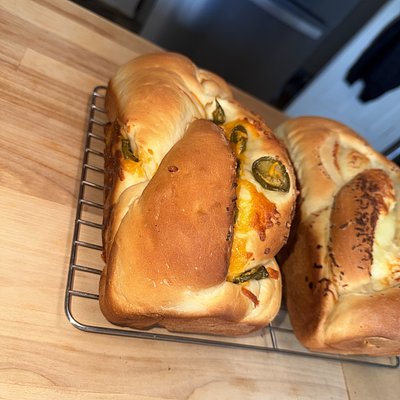 ⭐️Cheddar Jalapeño Bread 