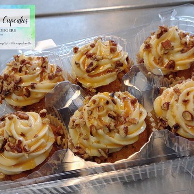 Salted Caramel Carrot Cake Cupcakes 