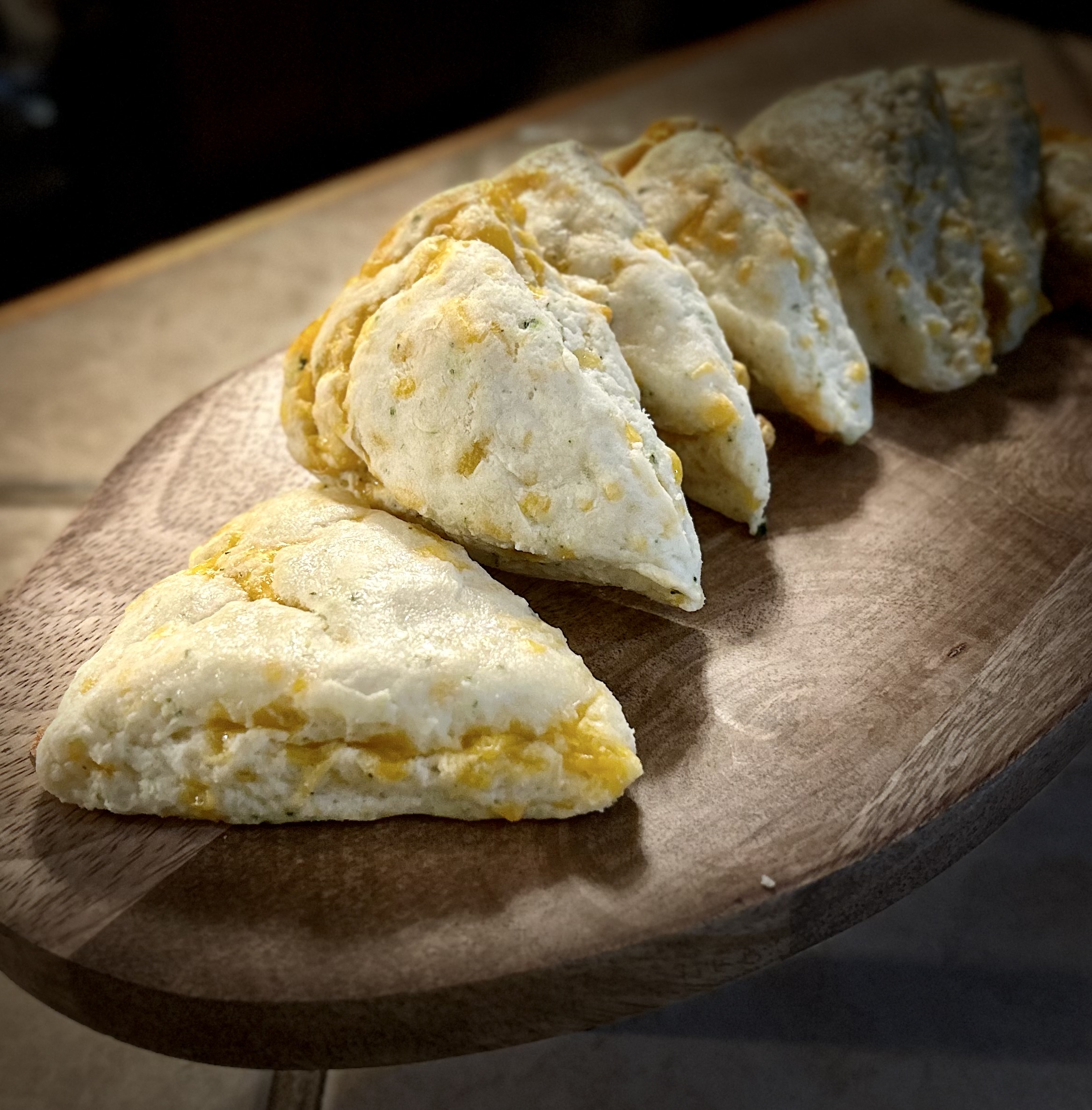 Cheddar Chive Scones - 8 Medium
