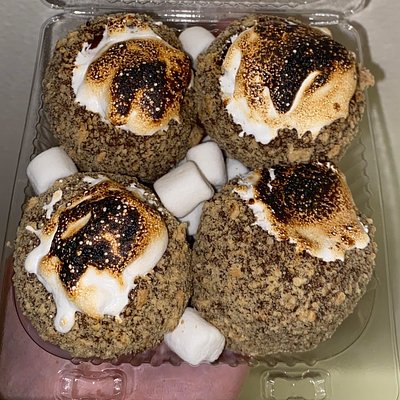 S’mores Stuffed Strawberries