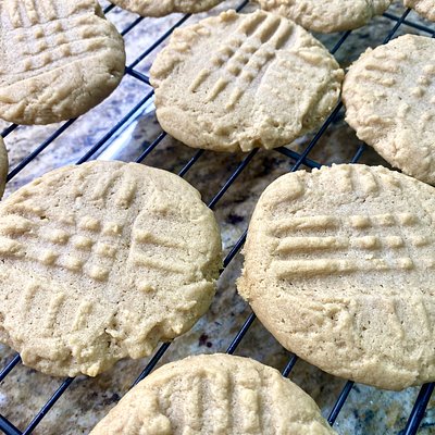 Peanut Butter Sourdough Cookies
