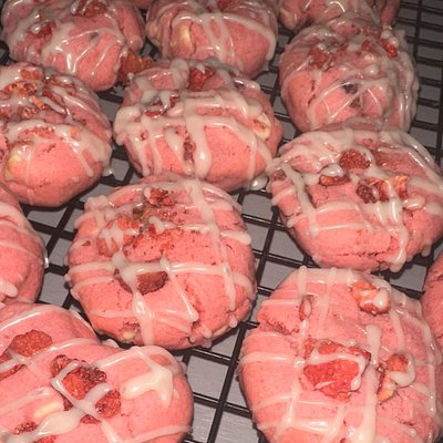 Strawberry cookies