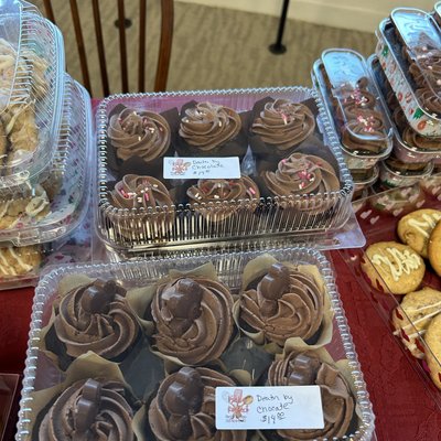 Triple Chocolate Fudge Cupcakes With Caramel Latte Frosting Or Ganache 