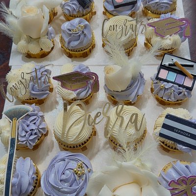 Classic Cupcake Dozen