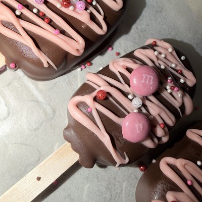 Cakesicles