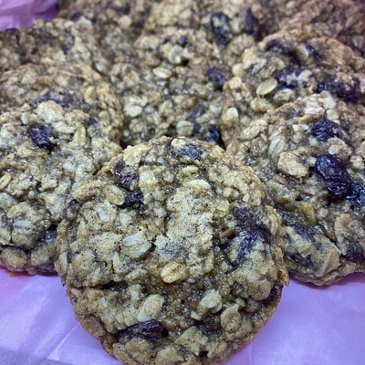 24 Pack Cookies: Oatmeal Raisin