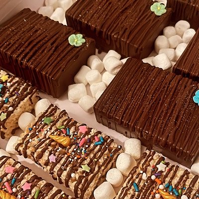 Chocolate Dipped/Drizzled Rice Crispy Treats (Priced Per Dozen)