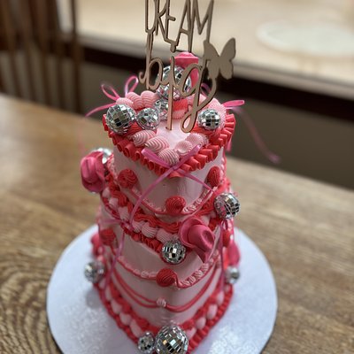 4” & 6” Heart Cake (25ppl) 