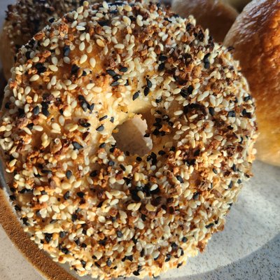 Sourdough Everything Bagels