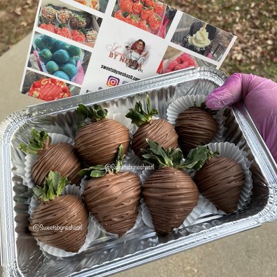 Milk Berries Chocolate Covered Strawberries 4/$14 • 6/$20 • 8/$26 • 12/$38
