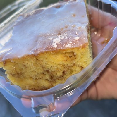 Honey Bun Cake